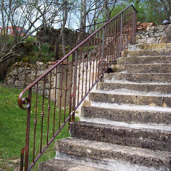 Rampe barreaux verticaux et garniture