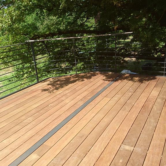 Terrasse fer, plancher bois