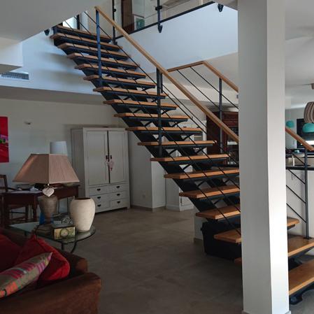 Escalier limon central 10