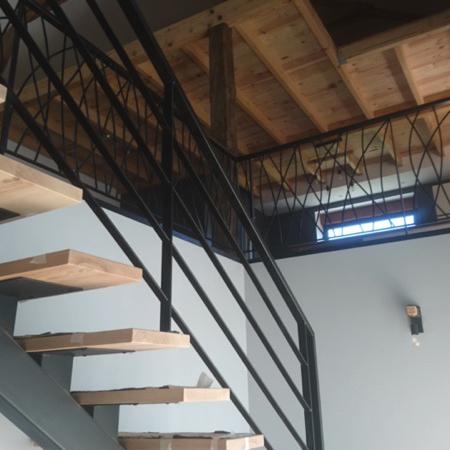 Escalier limon central 14