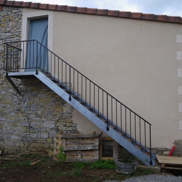 Escalier limon latéraux 12