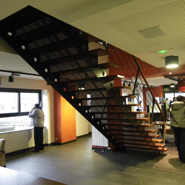 Escalier limon latéraux 24